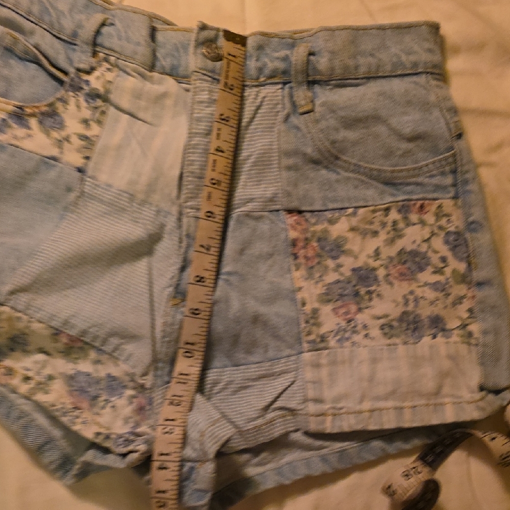Floral Patchwork Jean Shorts - Picture 4 of 7
